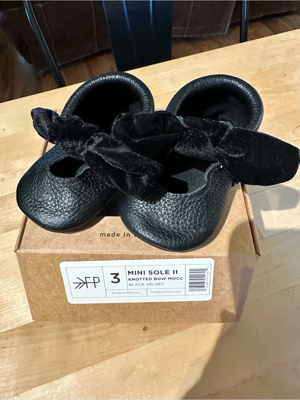 Freshly Picked Black Velvet Knotted Bow Moccasins